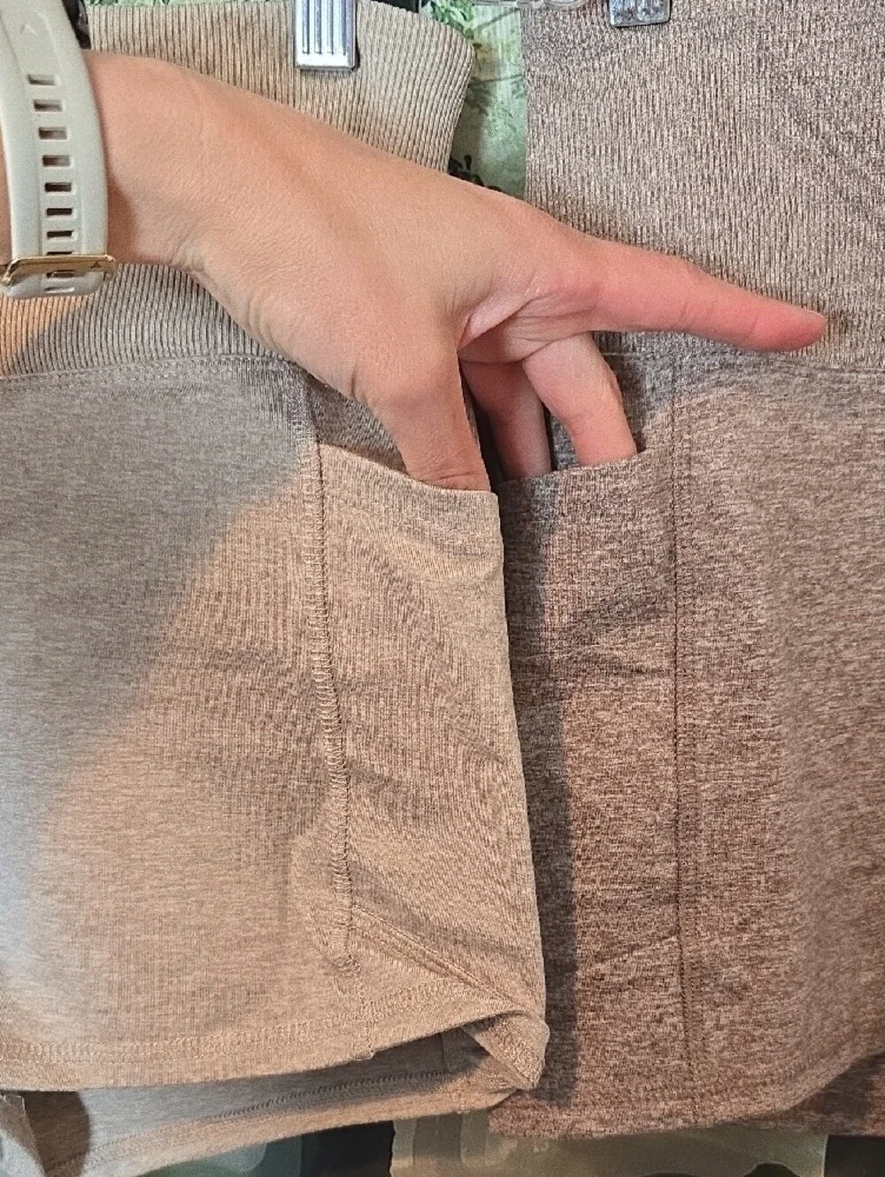 Zobha High-Rise Seamless Athletic Shorts in Neutral Beige Mix
